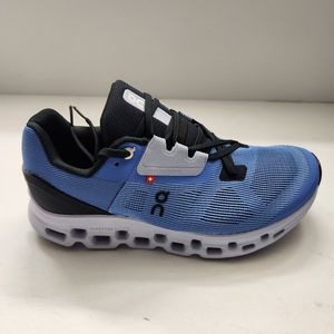 On cloudstratus shoes for women size 9.5 swiss engineering running shoes sneaker